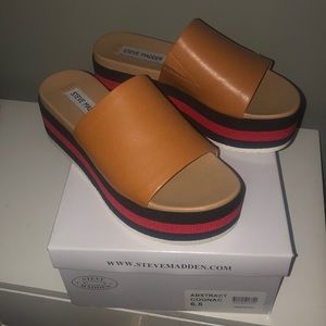 Brand new Steve Madden slides!